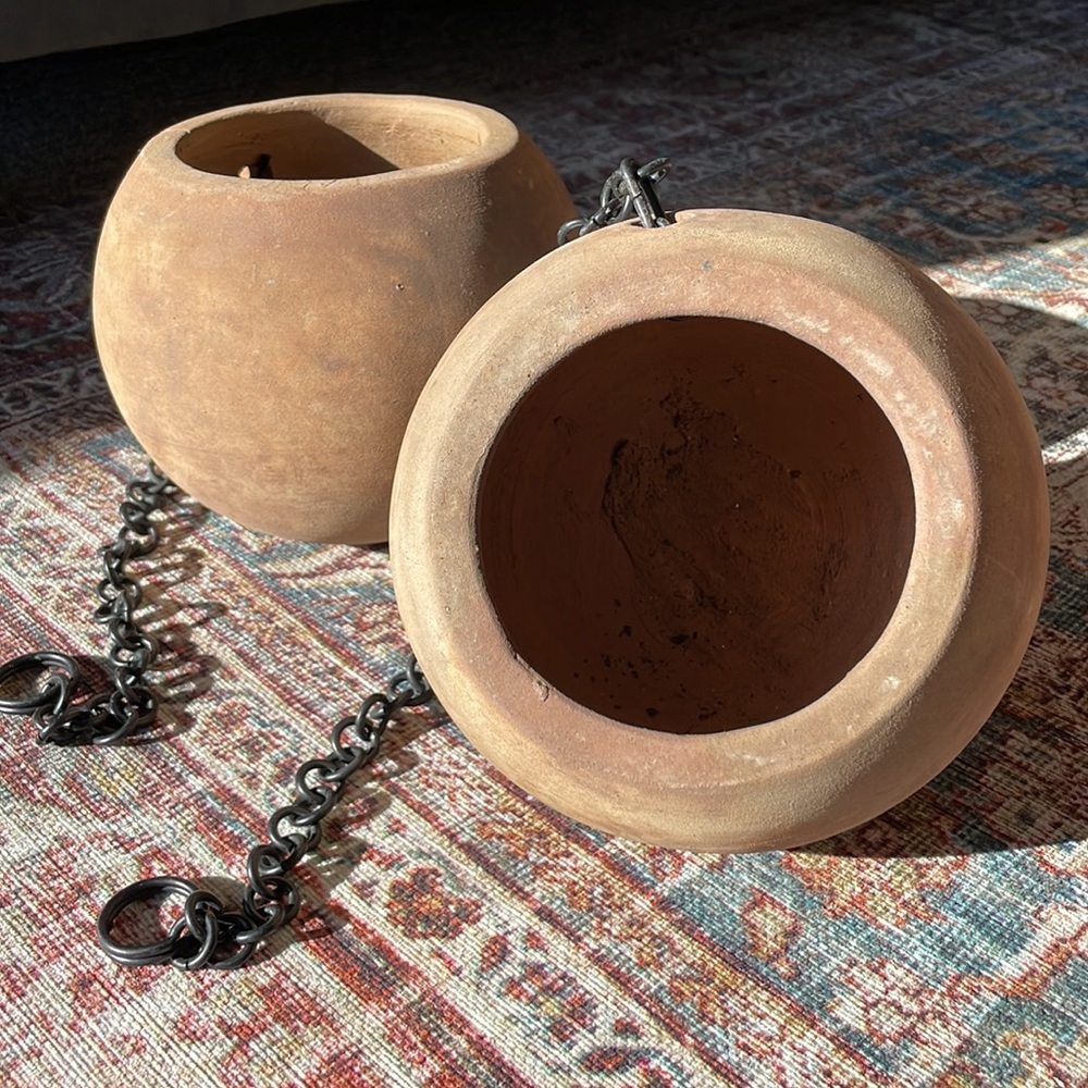 Hanging plant pot (1 left!)